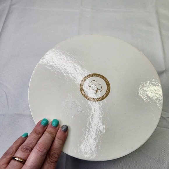 The Pampered Chef White Gold Celebration Party 8” Dessert Plates Set of 4 - Picture 2 of 12